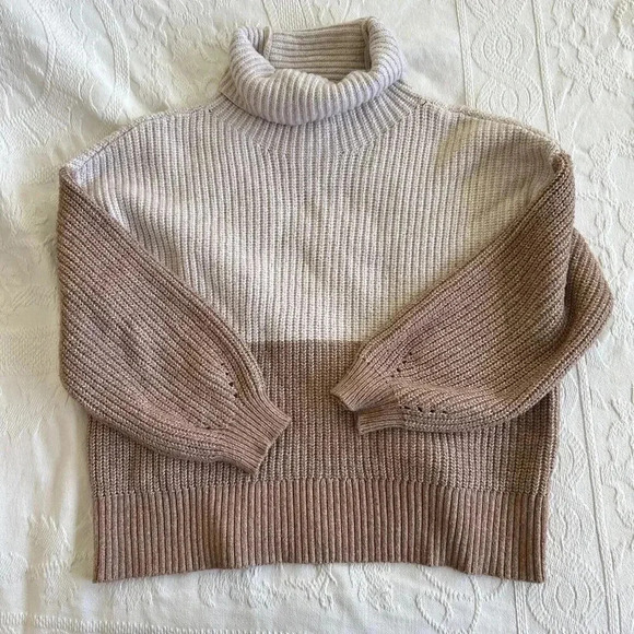 American Eagle Colorblock Turtleneck Ribbed Knit Oversized Sweater Tan Beige XS - Picture 4 of 12